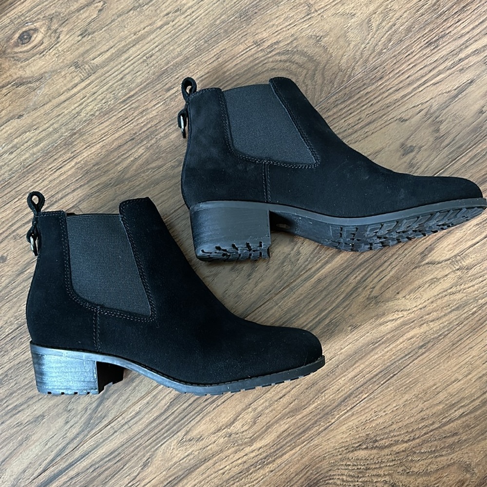 Easy Spirit Cabbott Heeled Booties in Black Suede 7 1/2M EUC - Picture 5 of 5